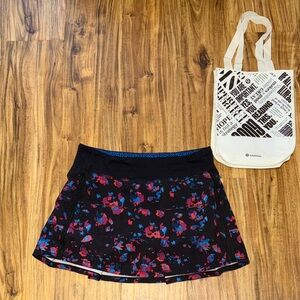Lululemon women’s 8 medium skirt Pace Rival skort black mid rise light athletic